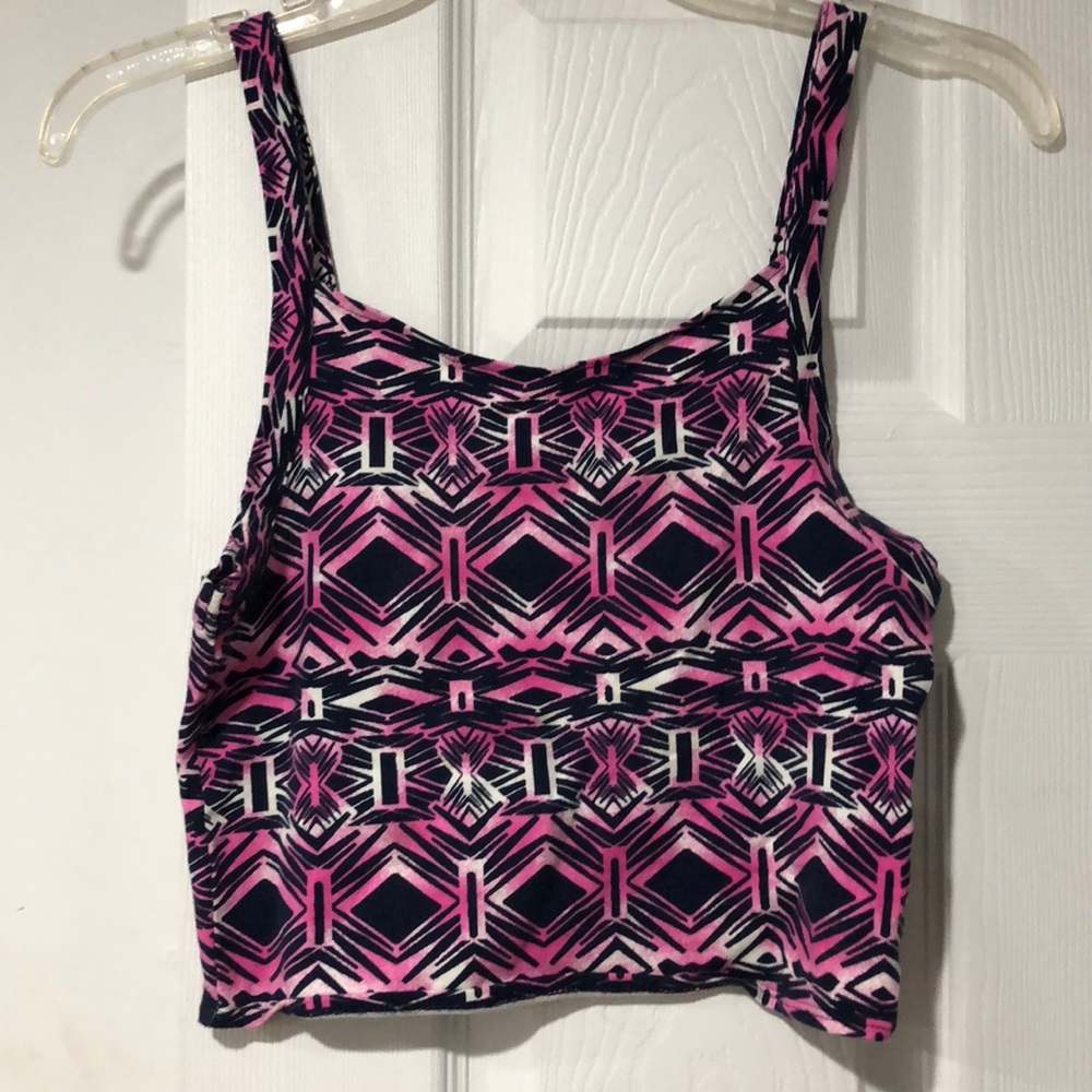 Crop top.
